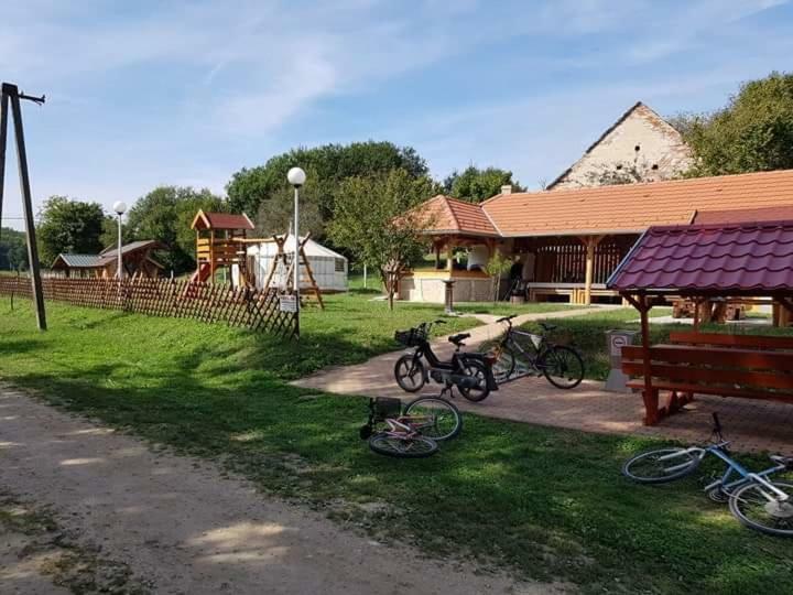 Nomad Jurta Zalakaros Mellett Hotel Zalamerenye Bagian luar foto